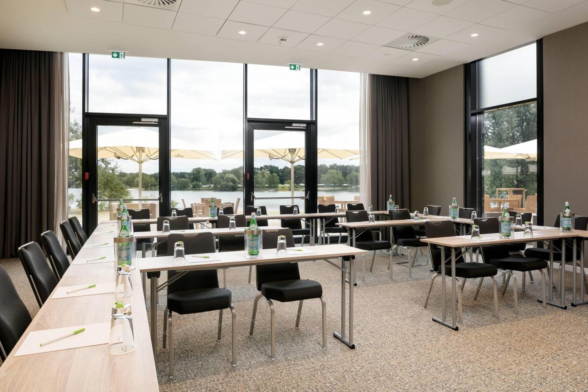 Hotel Courtyard By Marriott Wolfsburg Exterior foto